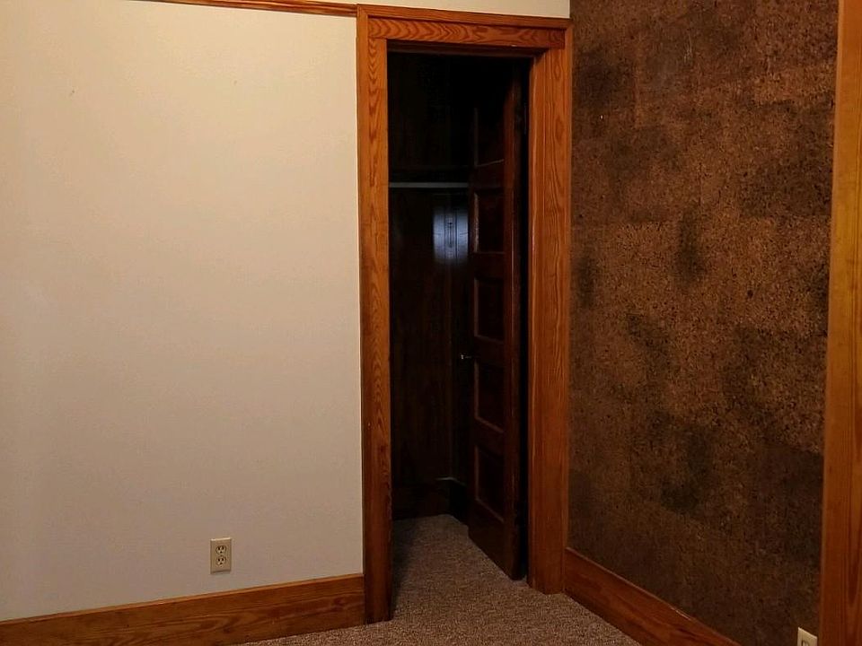 1st image of 101 Round Lake Ave #2