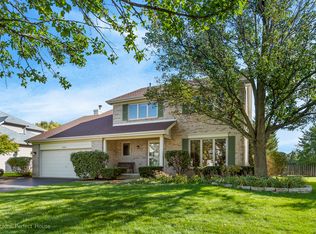 2036 Engle Rd, Naperville, IL 60564