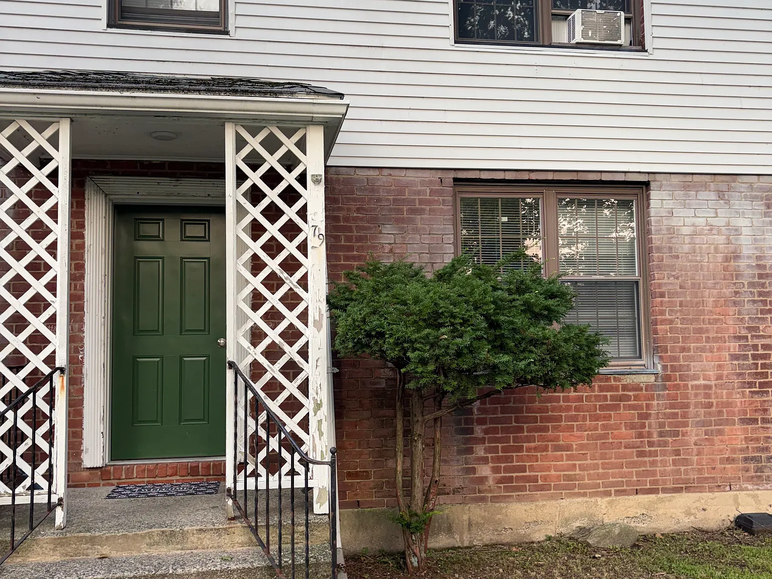 2 bed, 900 sqft, $2,000 — Photo 1