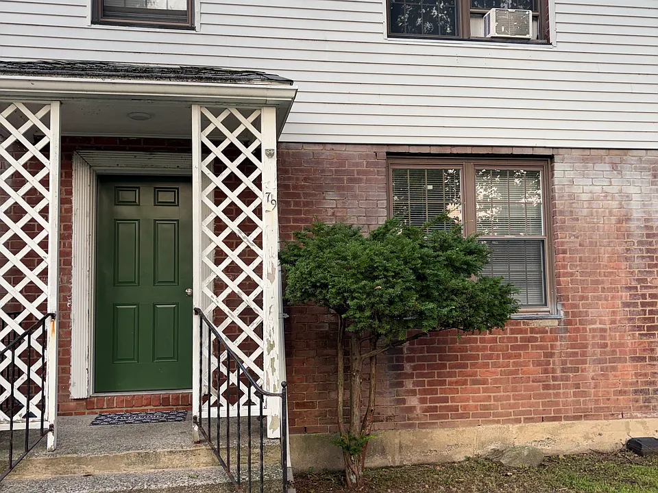 79 Mencel Cir #D
