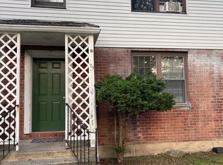 79 Mencel Cir Unit D, Bridgeport, CT 06610