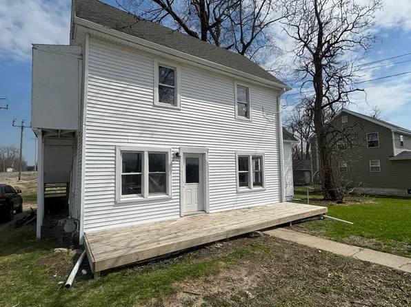 203 5th St #1, Michigan Center, MI 49254