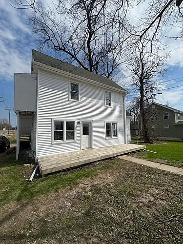 203 5th St #1 Photo 1