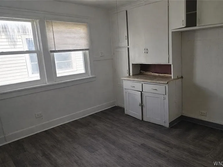 196 Englewood Ave #UPPER — Photo 3
