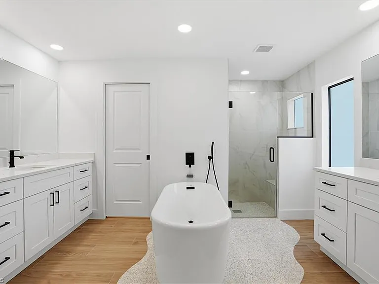 3903 15th St SW — Photo 17