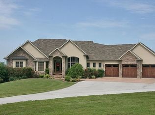 545 Zinnia Ln, Kirbyville, MO 65679