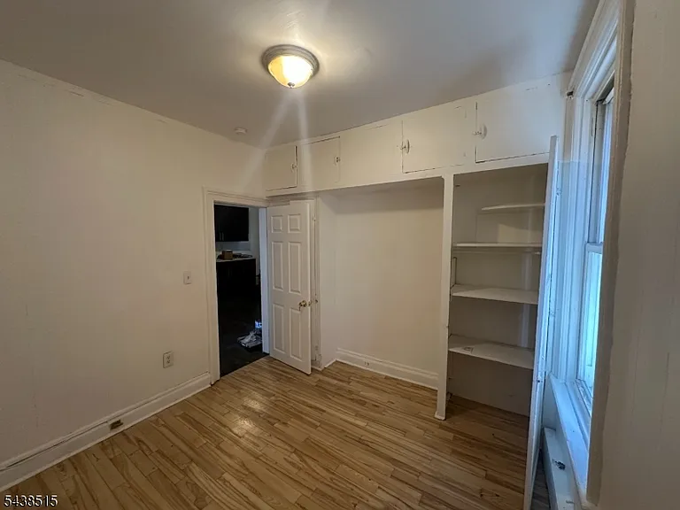 84 Front St — Photo 10