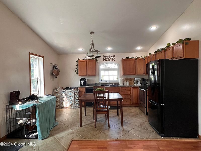 2nd image of 25 Morgan Avenue