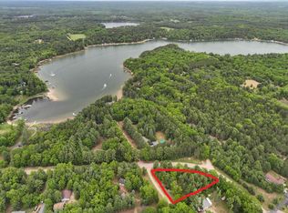 W5716 Badger Ln, Wild Rose, WI 54984