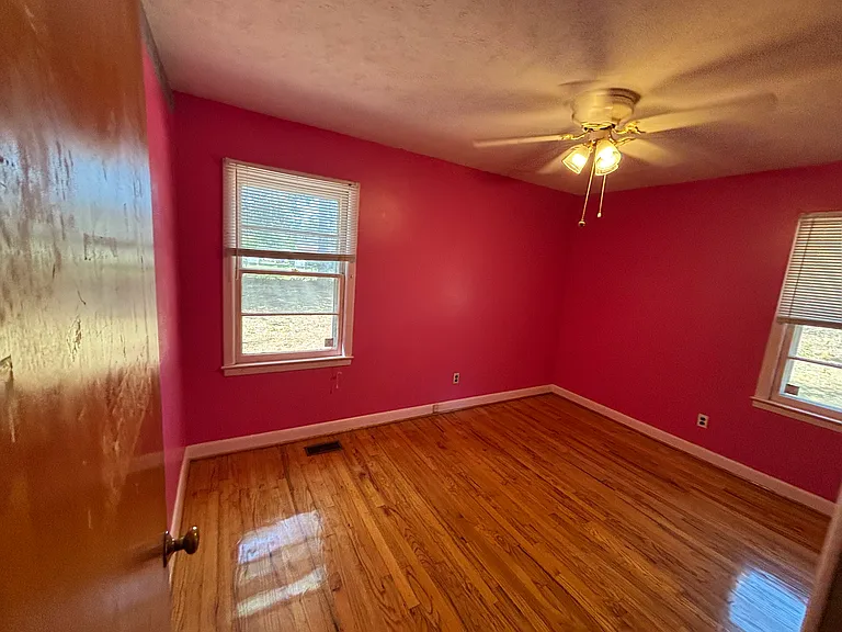 4402 Bluff St — Photo 7