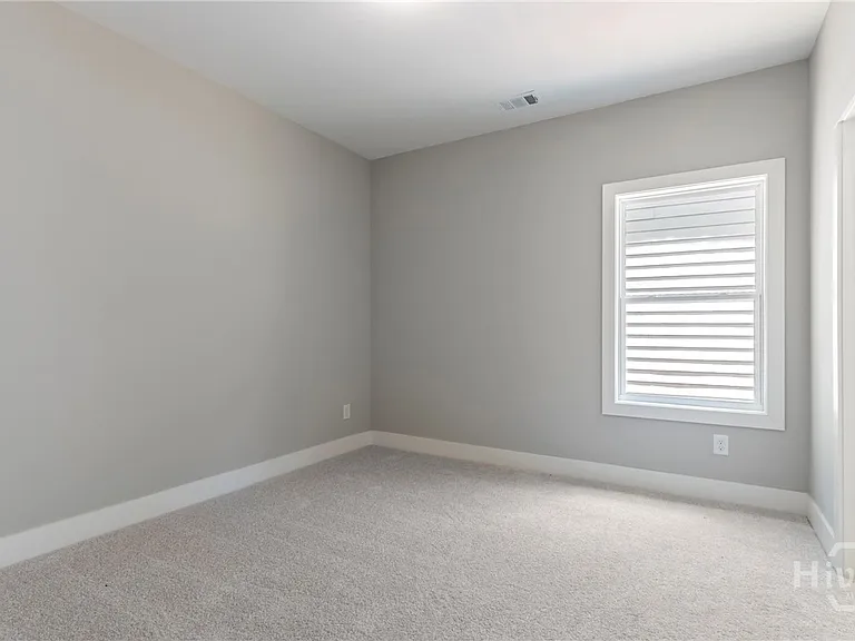 380 Ansley Dr — Photo 20