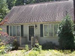 34 Little Mill Rd, Sandown, NH 03873