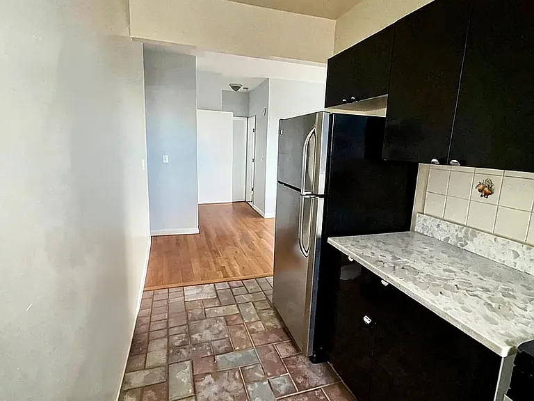 4004 36th Ave #4E — Photo 7