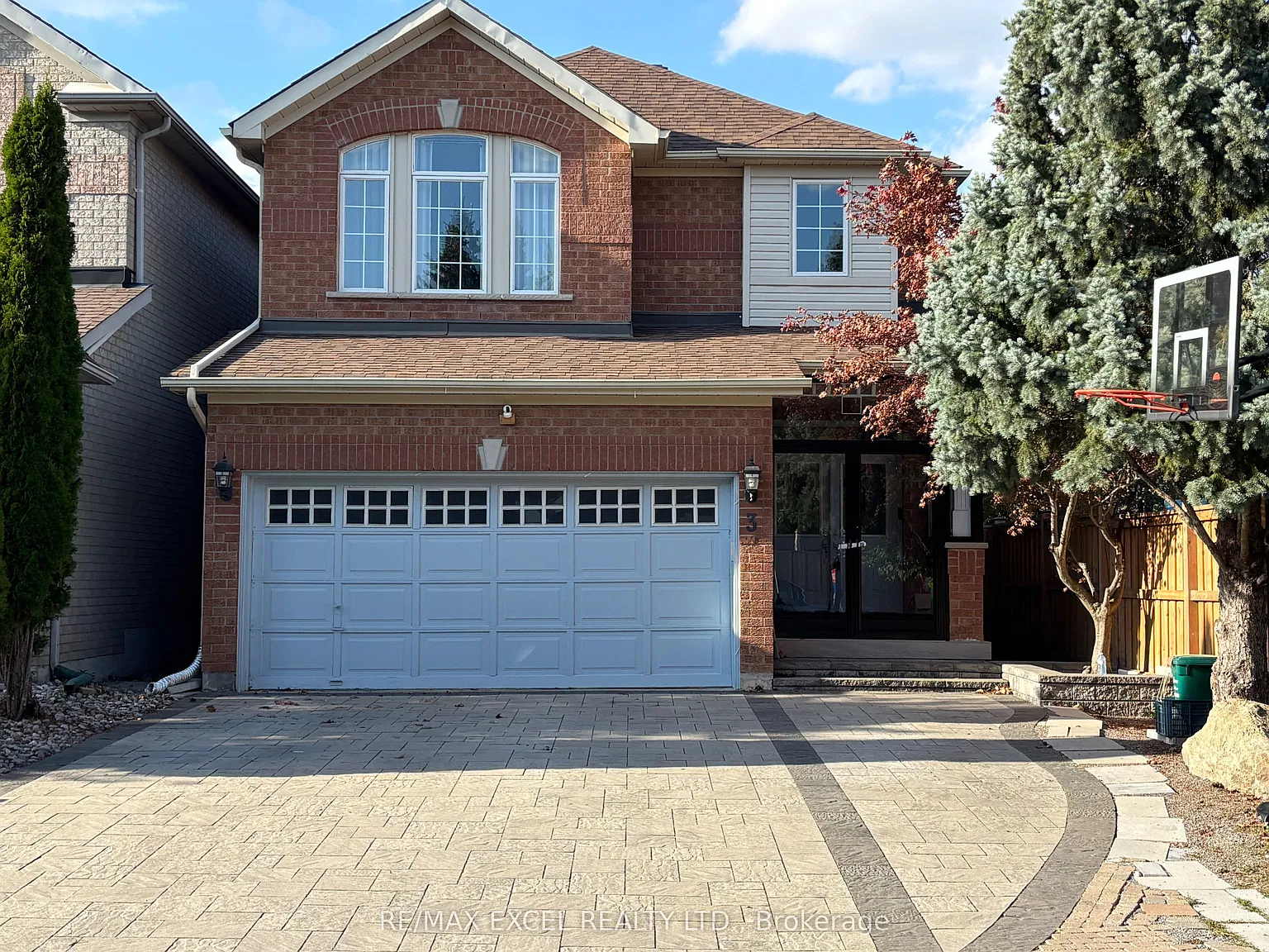 4 bed, $4,000 — Photo 1