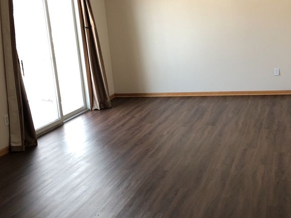 2nd image of 890 Wescott Trl #201