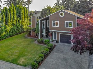 2718 200th Ave E, Lake Tapps, WA 98391