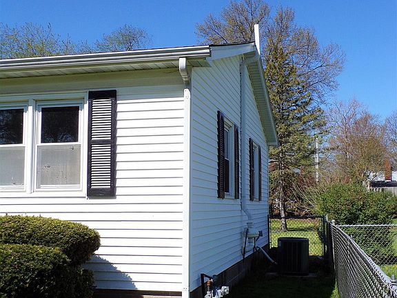 5th image of 1106 N West St