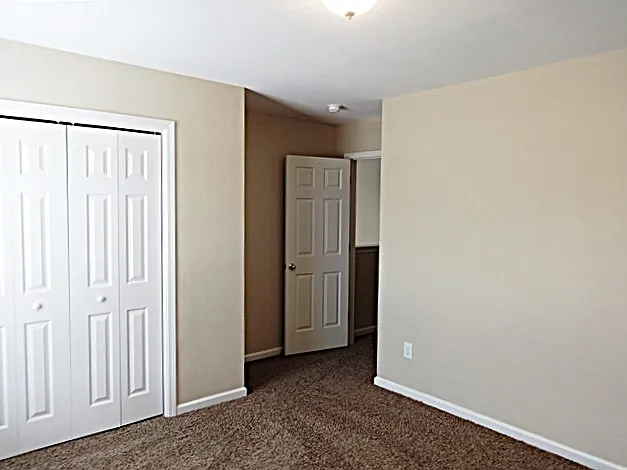 210 Equinox Cir — Photo 11