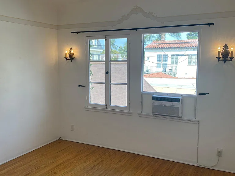 200 S Fuller Ave #2 — Photo 12