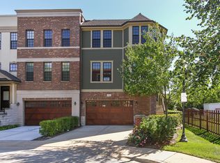 9 Virginia Pkwy, Schaumburg, IL 60193