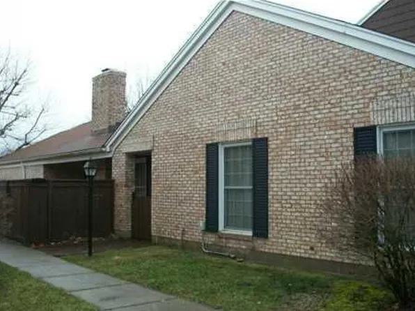 1216 Georgetown Ct, Fairborn, OH 45324