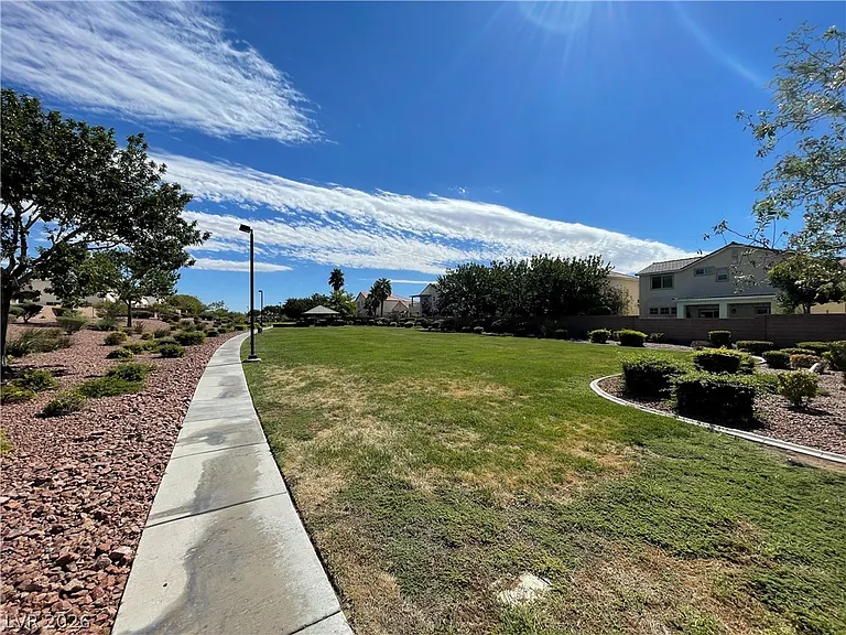 6413 Sierra Sands St — Photo 21