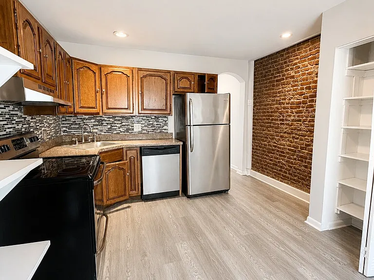 1905 Federal St #2 — Photo 12