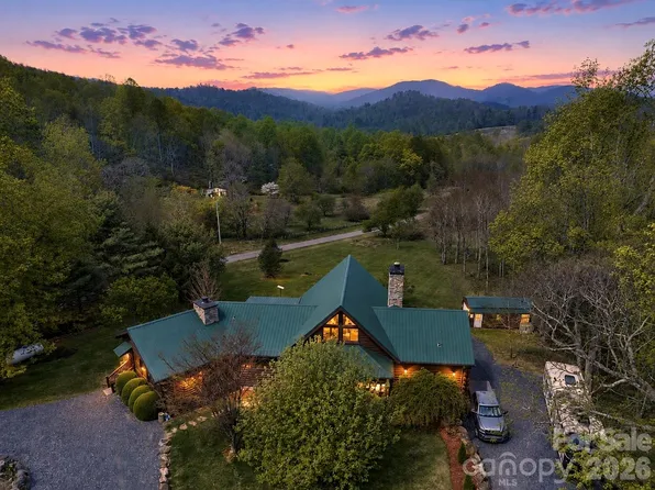 129 Apple Farm Rd, Bakersville, NC 28705