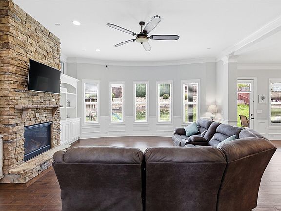 5th image of 20 Quiet Creek Ct