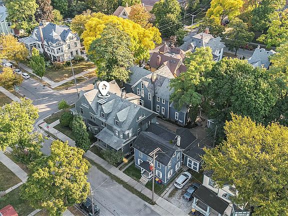 3rd image of 106 Prospect Ave SE #4
