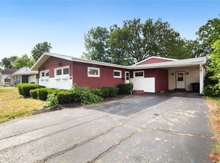 1147 Buchanan Ave, Charleston, IL