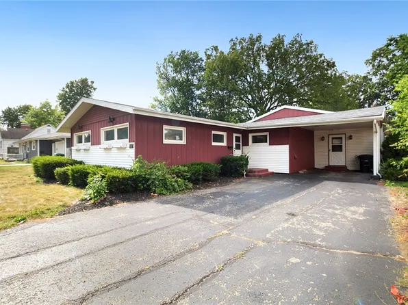 1147 Buchanan Ave, Charleston, IL 61920