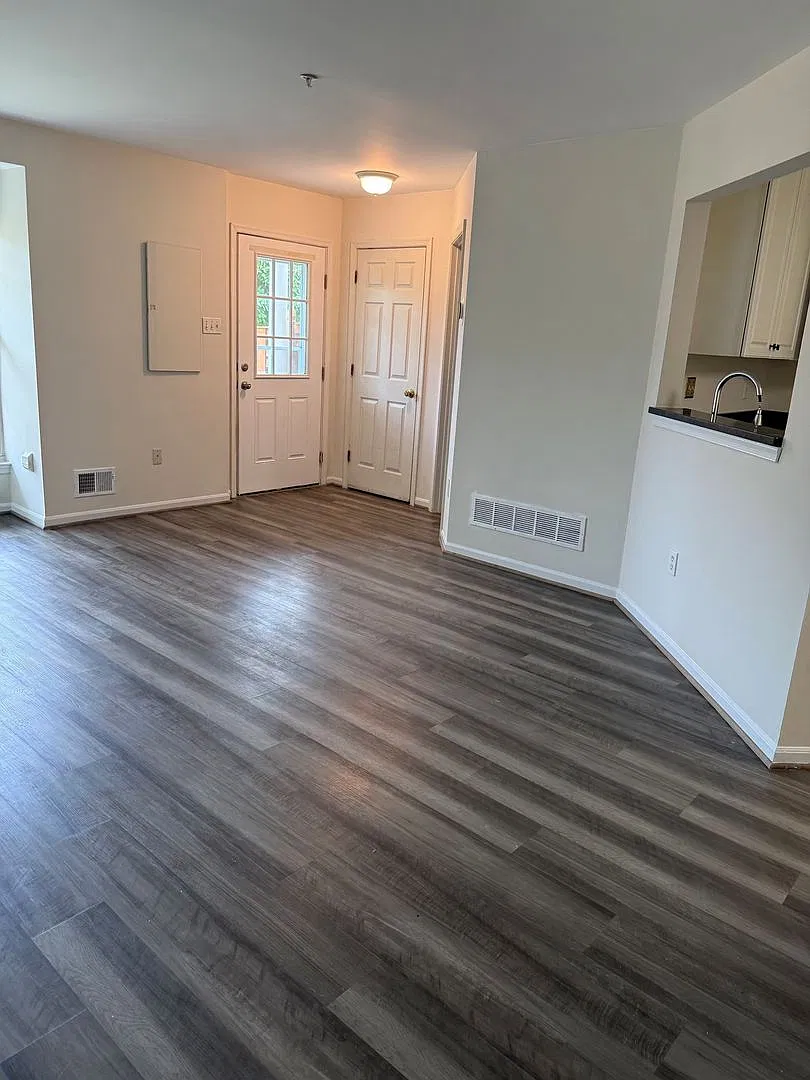 Townhouse in Kingsbrook Community available now! — Photo 4