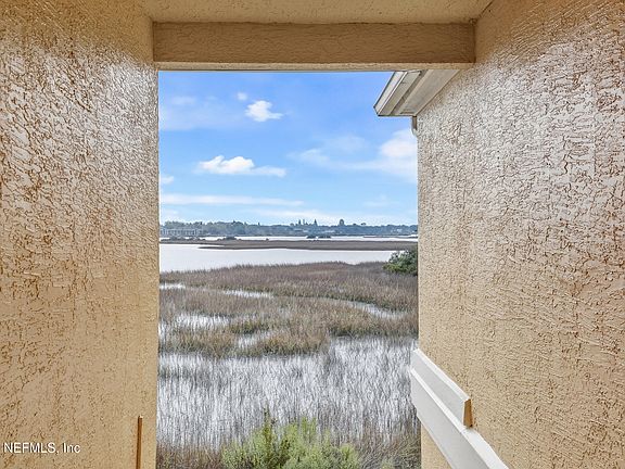 3rd image of 2229 VISTA COVE Road