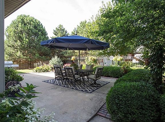 2nd image of 705 Cambridge Ln