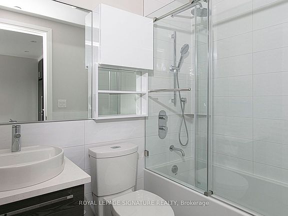 4th image of 11 Walmer Rd #107