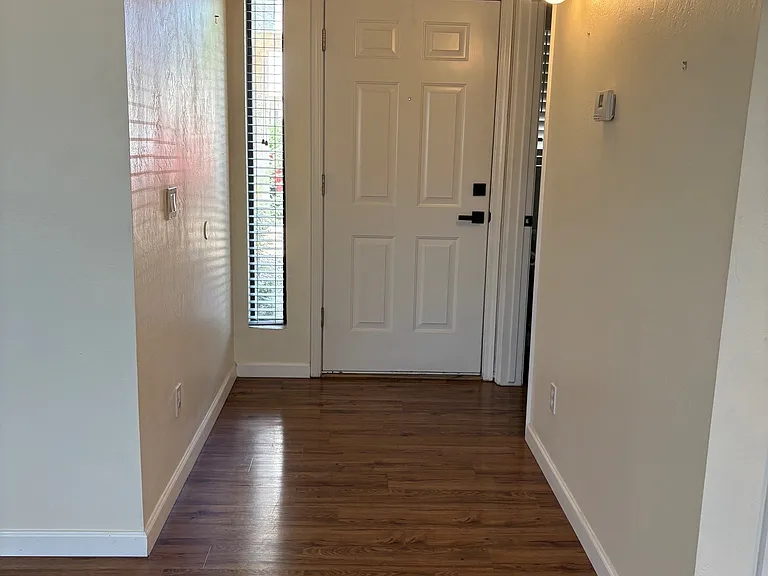 2548 W Canyon Crest Cir — Photo 8