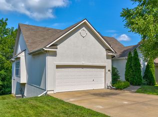 805 SW 40th St, Blue Springs, MO 64015