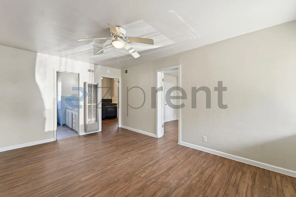 2 bed, 1100 sqft, $1,245 — Photo 2