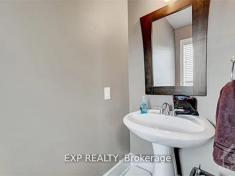 535 Salzburg Dr — Photo 15