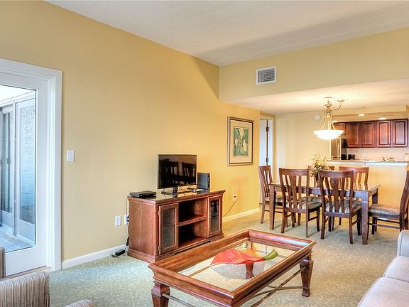 5th image of 260/261 Sandcastles Ct #241