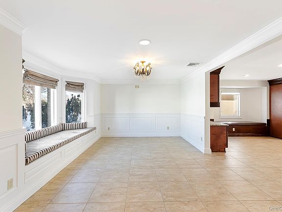 5th image of 2904 Riverside Drive