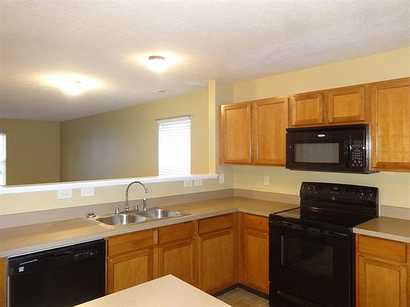 4th image of 1227 Canterhurst St