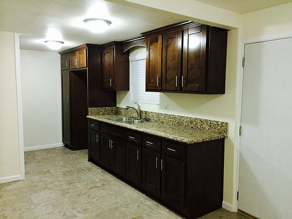 5th image of 3814 W 112th St