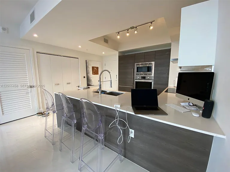 301 Altara Ave #805 — Photo 16