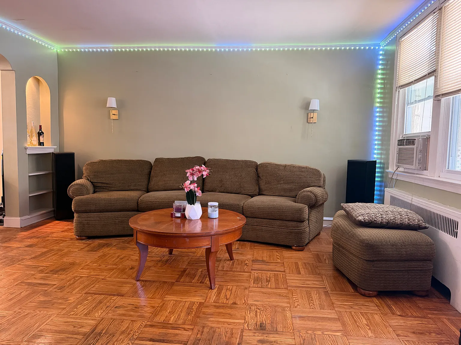 3 bed, 1152 sqft, $1,650 — Photo 3