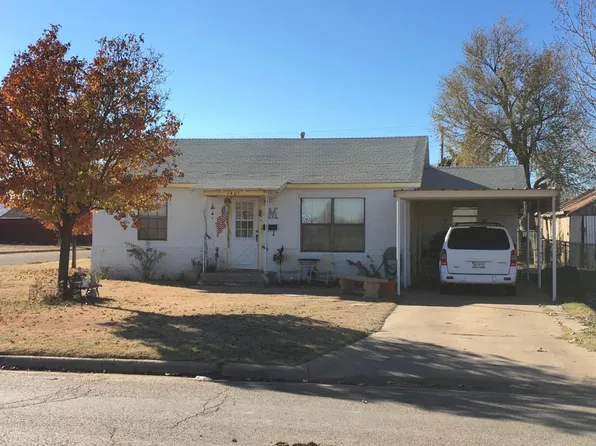 1401 Houston St, Plainview, TX 79072