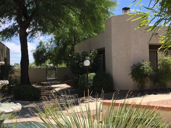 7809 N Calle De La Aldea, Tucson, AZ 85704