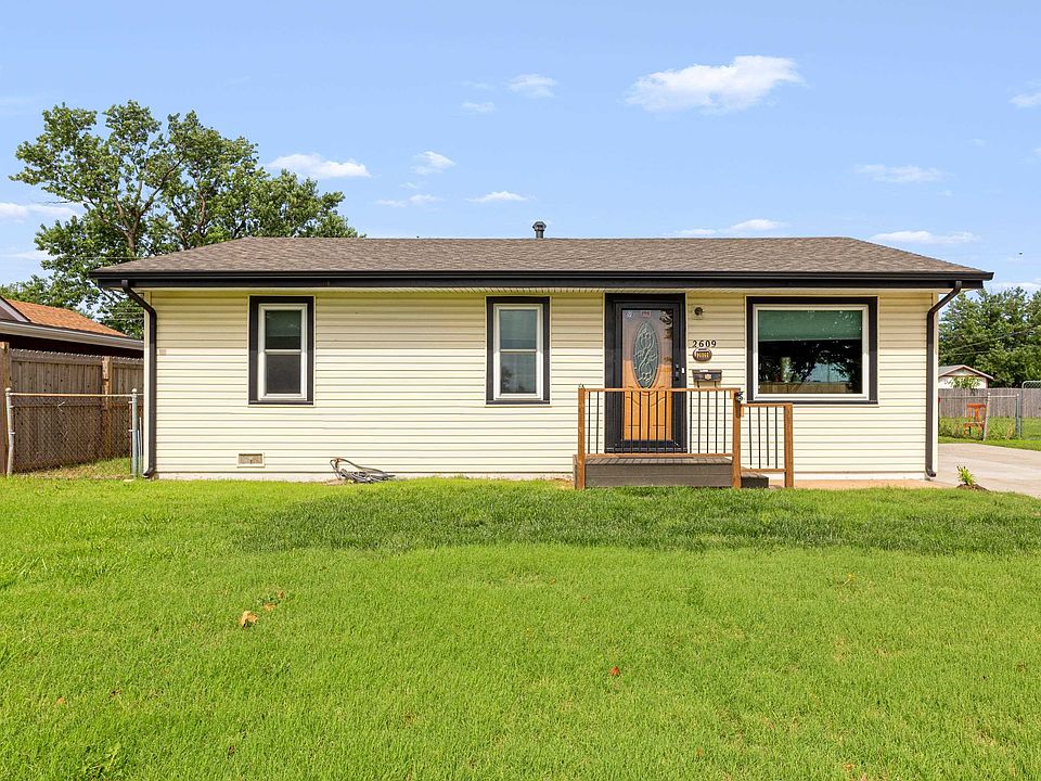1st image of 2609 S Elizabeth Ave