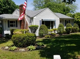 693 Lowell St, Peabody, MA 01960